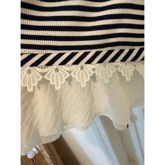 NWOT Dolan Anthropologie Wesley Lace Hem V Neck Top - Size L - Picture 6 of 8